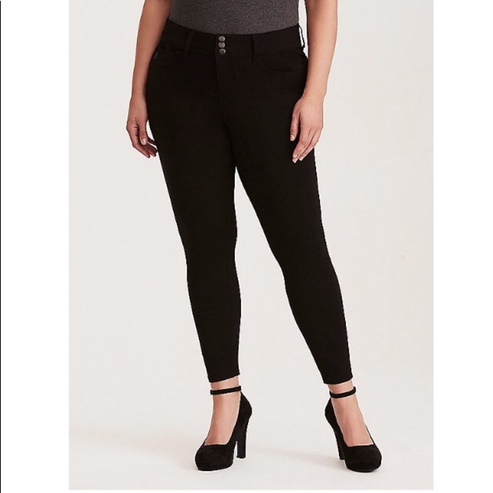 Torrid Jeggings size 24, Black, Ponte all-nighter